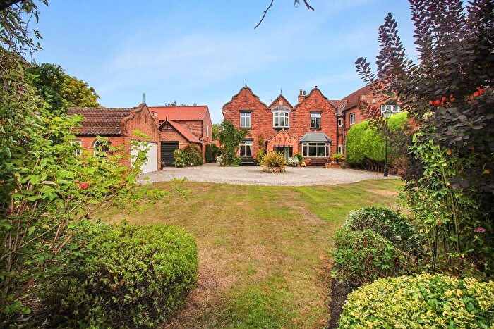 4 Bedroom Character Property For Sale In Chapelgate, Retford, Nottinghamshire, DN22
