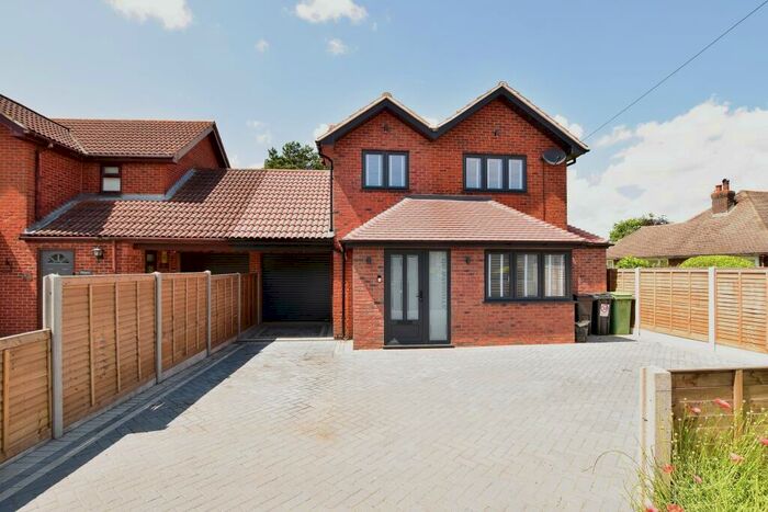 4 Bedroom Detached House To Rent In Leeds Road, Langley, Maidstone, Kent, ME17