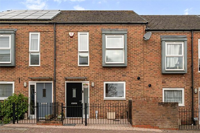 2 Bedroom Terraced House For Sale In Peche Way, Orpington, BR5