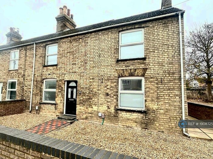 2 Bedroom Terraced House To Rent In High Street, Arlesey, SG15