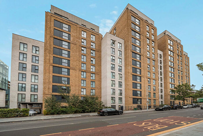 2 Bedroom Apartment For Sale In Wellington Street, Woolwich, London, SE18