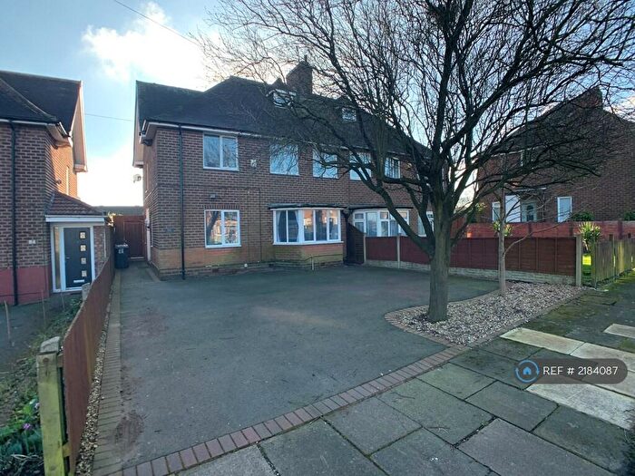 4 Bedroom Semi-Detached House To Rent In Quinton Road West, Birmingham, B32
