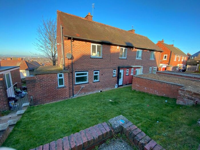 3 Bedroom Semi-Detached House To Rent In Aldam Close, Rotherham, South Yorkshire, S65