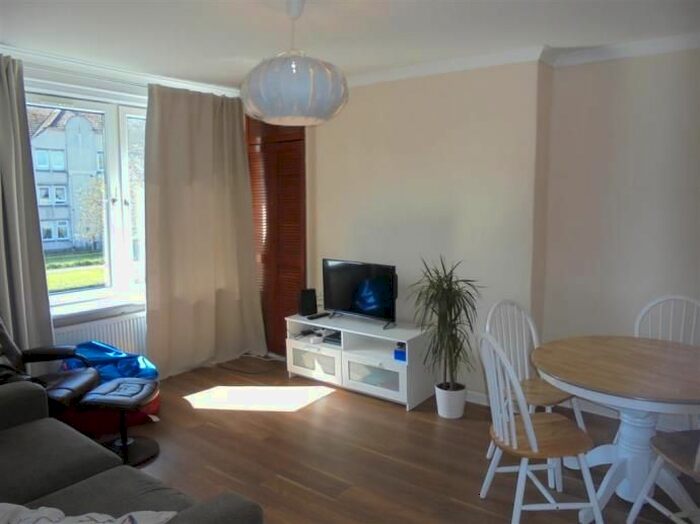 2 Bedroom Flat To Rent In Sleigh Drive, Edinburgh, EH7