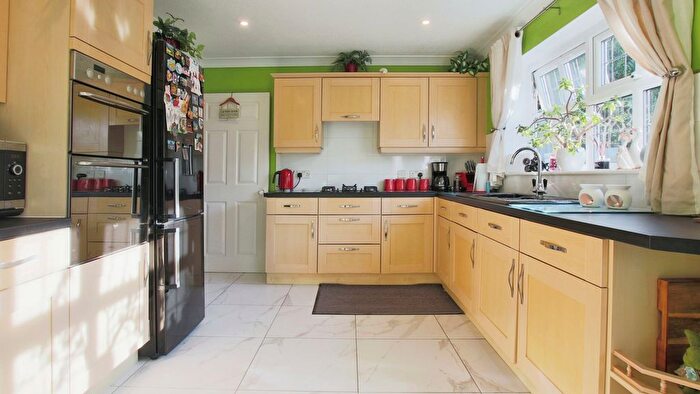 4 Bedroom Detached House For Sale In Low Farm Close, North Frodingham, Driffield, YO25