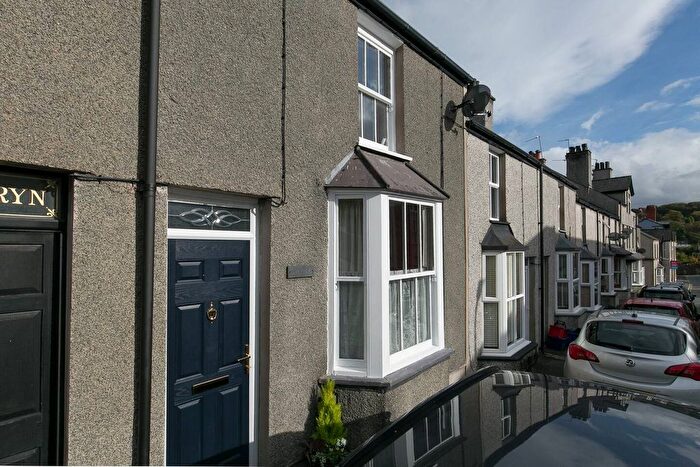 1 Bedroom Terraced House To Rent In Chapel Street, Menai Bridge, LL59