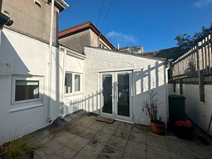 1 Bedroom Flat To Rent In Penpol Terrace, Hayle, TR27
