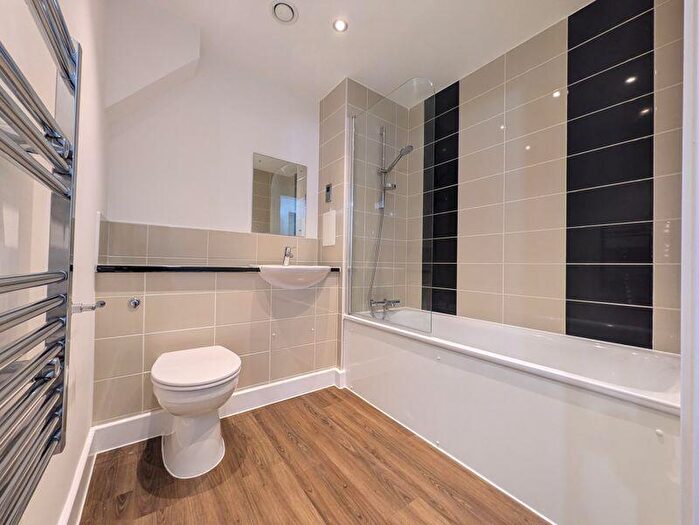 3 Bedroom Flat To Rent In Swanton Court, Jerrard Street, SE13