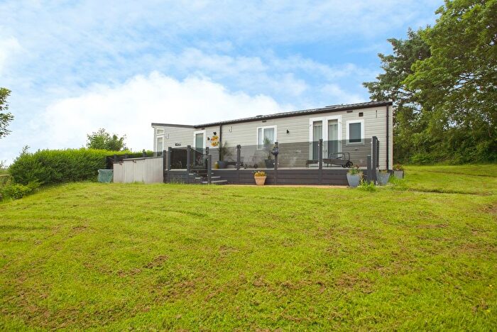 2 Bedroom Bungalow For Sale In White Cross, Newquay, Cornwall, TR8