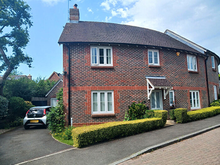 3 Bedroom Semi Detached House For Sale In Willetts Way, Loxwood, RH14
