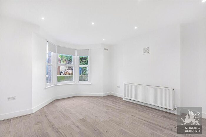 1 Bedroom Apartment To Rent In Sandringham Road, Dalston, Hackney, E8