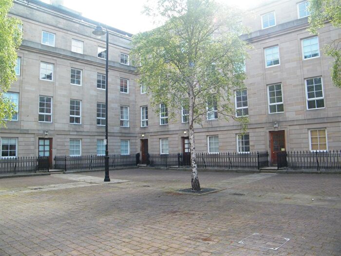 2 Bedroom Flat To Rent In St. Andrews Square, Glasgow, G1