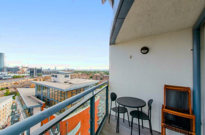 1 Bedroom Flat To Rent In Orion Point, Canary Wharf, London, E14