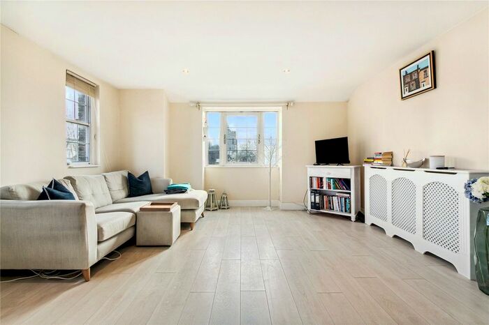 2 Bedroom Flat To Rent In Burlington Lane, London, W4