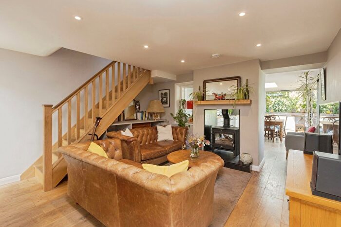 3 Bedroom Semi-Detached House For Sale In Sandrock Road, Tunbridge Wells, Kent, TN2