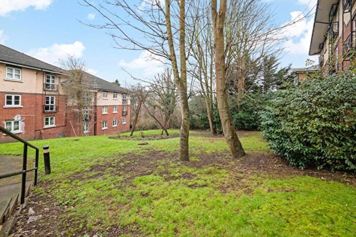 1 Bedroom Apartment For Sale In Overhill Road, East Dulwich, London, SE22