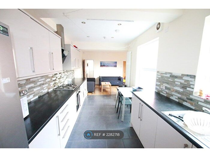 6 Bedroom Terraced House To Rent In Norris Road, Reading, RG6