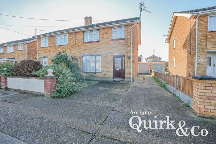 3 Bedroom Semi Detached House For Sale In Clinton Road, Canvey Island, SS8