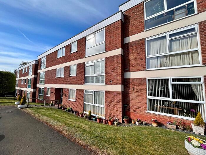 2 Bedroom Apartment To Rent In Woodend Close, Redditch, B97