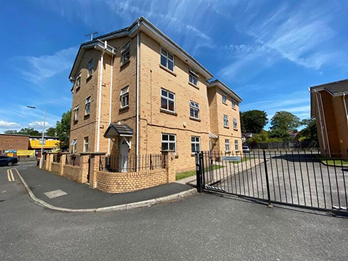 1 Bedroom Flat To Rent In Flat Burford Court, Cotterdale Close, Manchester, M16