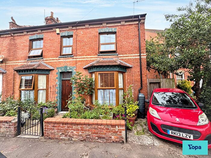 3 Bedroom End Terrace House For Sale In Gordon Terrace, Bridgwater, TA6