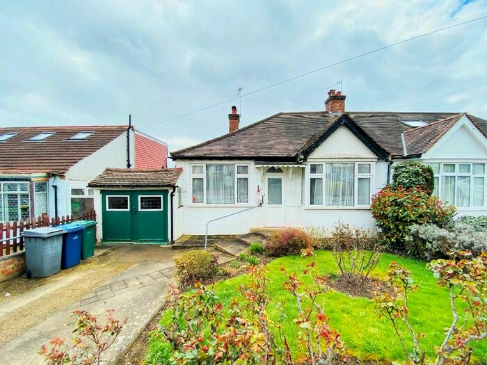 3 Bedroom Semi-Detached Bungalow To Rent In Eversleigh Road, New Barnet, EN5