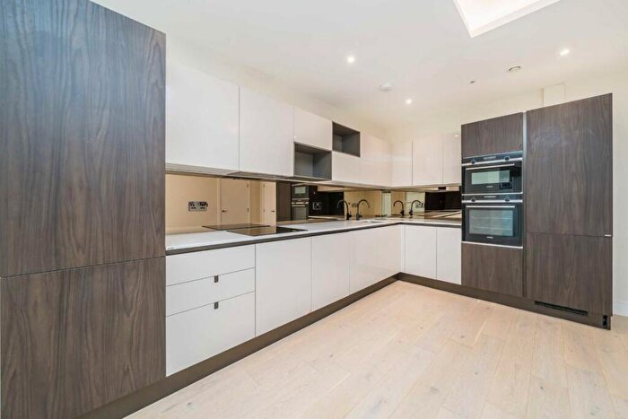 1 Bedroom Flat For Sale In Oak Hill Road, Surbiton, KT6