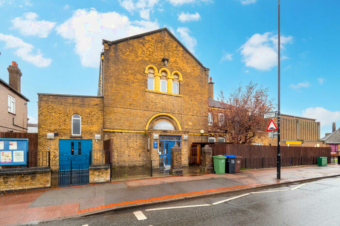 1 Bedroom Apartment To Rent In Stafford Road, Wallington, Surrey, SM6