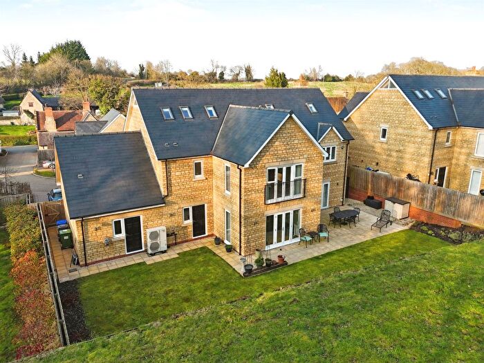 5 Bedroom Detached House For Sale In Home Farm Close, Lighthorne, Warwick, CV35