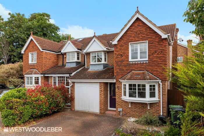 4 Bedroom Detached House To Rent In Hobby Horse Close, Cheshunt, Waltham Cross, EN7