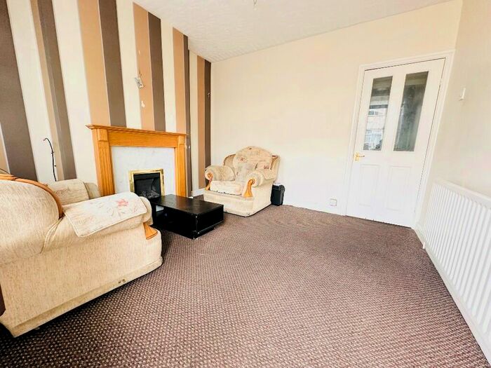 3 Bedroom End Of Terrace House To Rent In St. Pauls Crescent, West Bromwich, West Midlands, B70