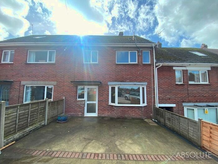 3 Bedroom Terraced House To Rent In Elizabeth Avenue, Brixham, TQ5