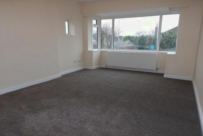2 Bedroom Bungalow To Rent In Singleton Avenue, Lytham St. Annes, FY8
