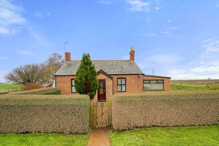 2 Bedroom Detached Bungalow For Sale In Sea Lane, Friskney, PE22