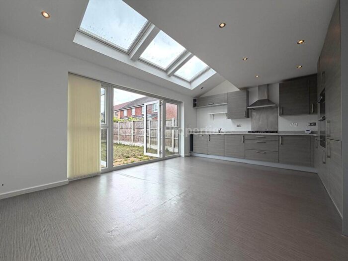 4 Bedroom House To Rent In Harrison Street, New Broughton Village, M7