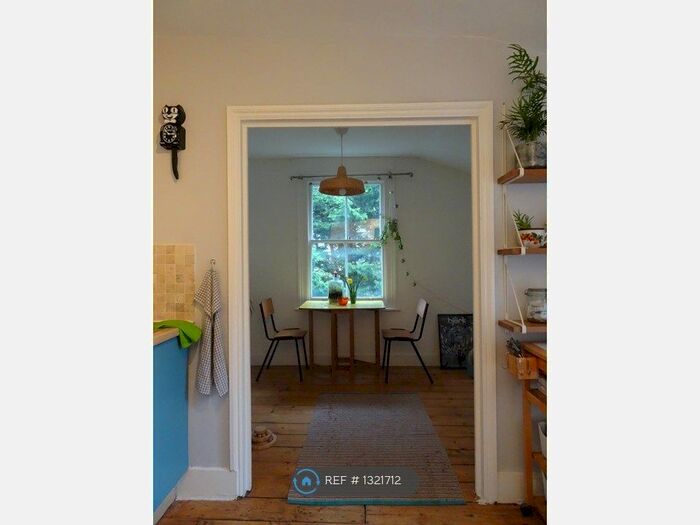 1 Bedroom Flat To Rent In Daleview Road, London N15