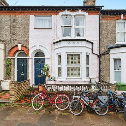 1 Bedroom Flat For Sale In Abbey Road, Cambridge, CB5