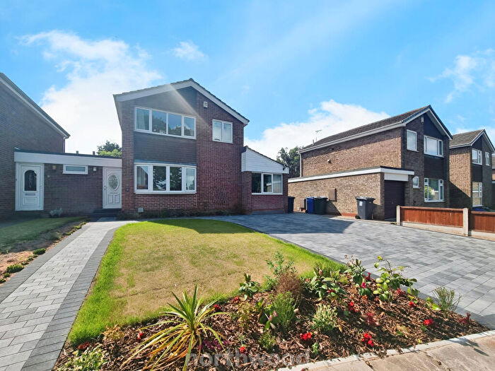 3 Bedroom Link Detached House For Sale In Carr Lane, Bessacarr, Doncaster, DN4