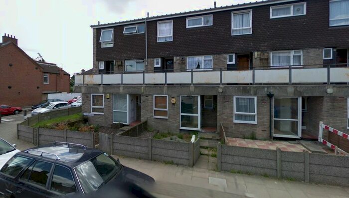 1 Bedroom Flat To Rent In Moyser Road, London, SW16