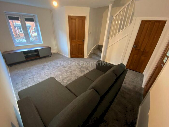 3 Bedroom House To Rent In Nash Street, Hulme, M15