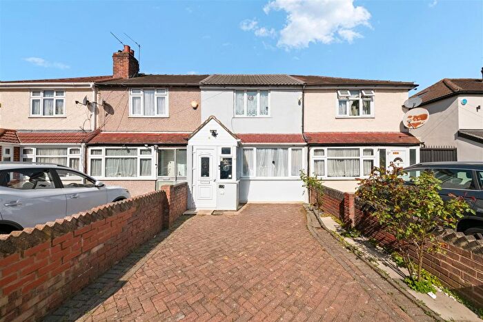 2 Bedroom Terraced House For Sale In Woodrow Avenue, Hayes, UB4