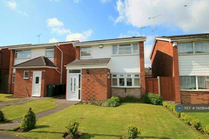 3 Bedroom Detached House To Rent In Alex Grierson Close, Binley, Coventry, CV3