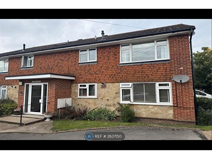2 Bedroom Maisonette To Rent In Berkeley Court, Ashtead, KT21