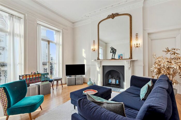 2 Bedroom Flat To Rent In Kensington Park Road, London, W11