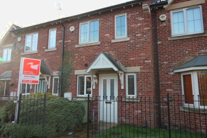 2 Bedroom Terraced House To Rent In Burleigh Court, Tuxford, NG22