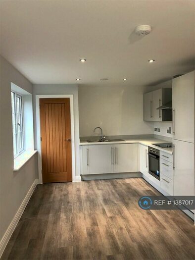 1 Bedroom Flat To Rent In Sycamore Court, Luton, LU2