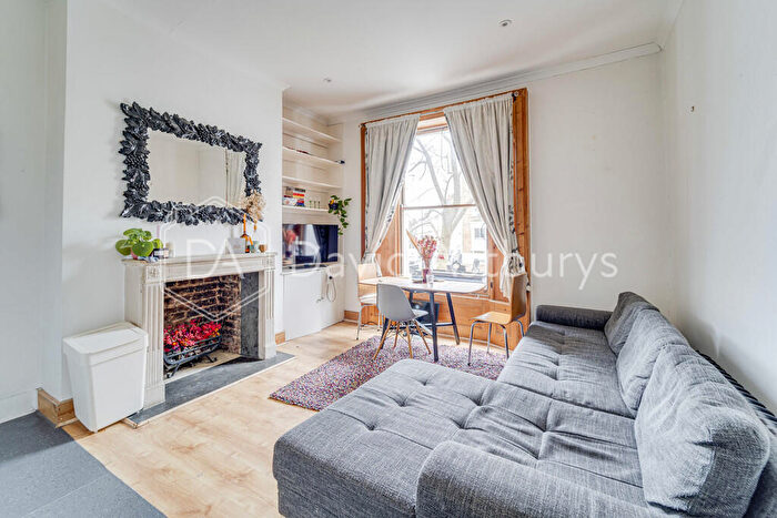2 Bedroom Flat To Rent In Mildmay Road, Islington, London, N1