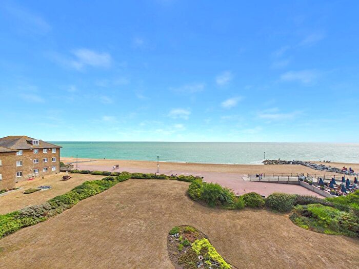 2 Bedroom Apartment For Sale In Admirals Walk, South Road, Hythe, Kent, CT21
