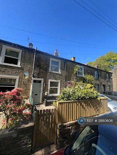 1 Bedroom Terraced House To Rent In Liverpool Row, Halifax, HX2