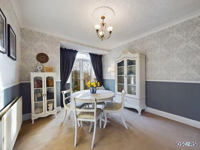 3 Bedroom Terraced House For Sale In Bernadette Avenue, Hull, HU4